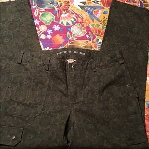 Duluth Trading Pants Flex Fire Hose Relaxed Floral Work Cargo Floral Green